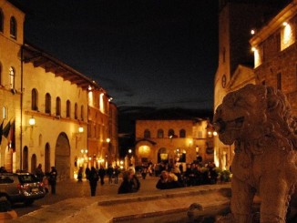 Antonio Falcinelli, la sera ad Assisi sembra ci sia il coprifuoco