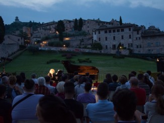 Assisi, alba a ferragosto