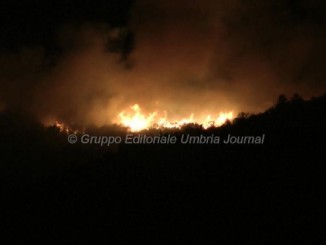 Incendio a Pieve San Nicolò, ore di lavoro per 15 uomini