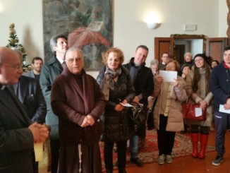 Monsignor Sorrentino pranza con i poveri