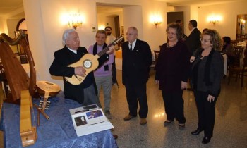 Premio "Ideale Rotariano 2016" al Mastro liutaio Vincenzo Cipriani A premiarlo il presidente Rotary di Assisi, Giulio Franceschini