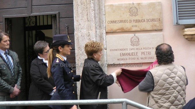 Intitolato a Emanuele Petri il commissariato Assisi [FOTO e VIDEO]