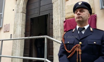 Intitolato a Emanuele Petri il commissariato Assisi