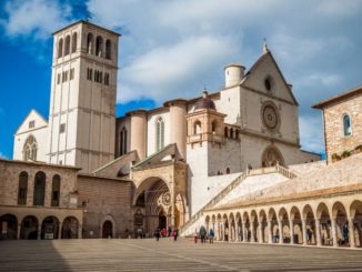 Pronto il libro del Sinodo, ecco come si rinnova la Diocesi CATECHESI, EVANGELIZZAZIONE E ACCOGLIENZA, ALCUNE TEMATICHE SULLE QUALI IL VESCOVO SORRENTINO HA PUNTATO MOLTO