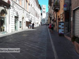 Traffico e sosta selvaggia ad Assisi, sindaco Stefania Proietti dice basta!