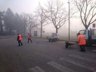 Profughi al lavoro per piccoli interventi manutenzione strade Assisi