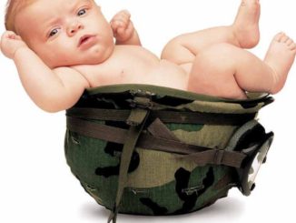 Assisi, Cortile di Francesco, Oliviero Toscani, umanità e' prodotto del futuro