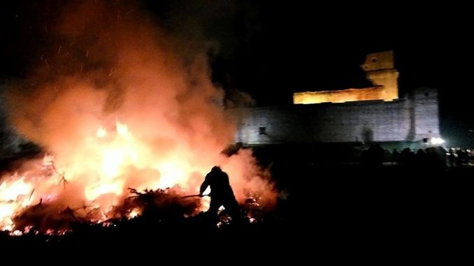 focaraccio assisi Gli Amici della Montagna rinnovano tradizione focaraccio dell’Immacolata
