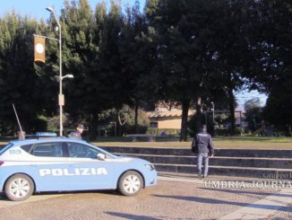 Faceva accattonaggio davanti la basilica di Santa Maria, espulso straniero