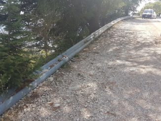 Trabalza, guardrail a terra su strada Subasio attenzione per UniversoAssisi