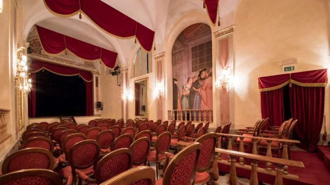 Teatro Sacro I Giullari che fecero sorridere Dio, Piccolo teatro degli instabili
