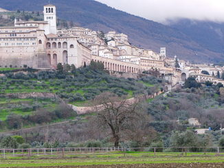 Assisi, nuove reti acqua, gas e fognature nelle frazioni