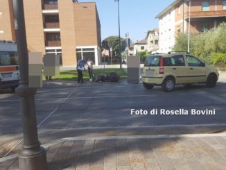 Incidente stradale a Santa Maria degli Angeli, scontro tra auto e moto