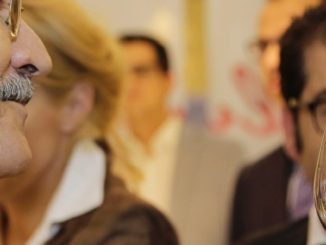 Massimo D'Alema presenta i suoi vini ad Assisi, alla Locanda del Cardinale