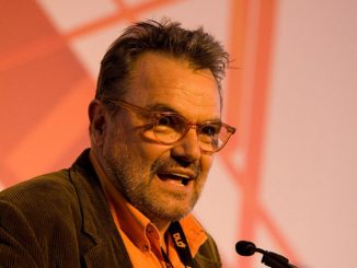 Assisi, Cortile di Francesco, Oliviero Toscani, umanità e' prodotto del futuro