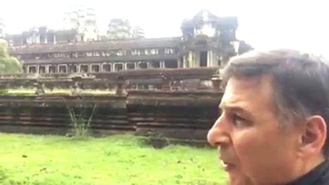 Padre Enzo Fortunato in Cambogia, ad Angkor Wat