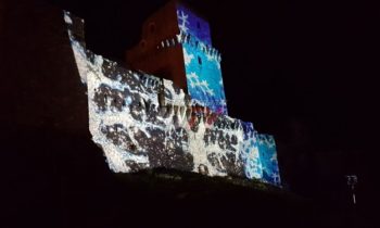 Natale Assisi, la Rocca Maggiore illuminata con tanti bei colori