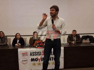 Alessandro Di Battista parlamentare del Movimento 5 Stelle nazionale ad Assisi LA DIRETTA STREAMING