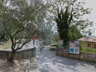 Vento e pioggia alla scuola secondaria Frate Francesco di Assisi