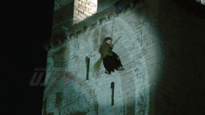 befana-assisi (12) Epifania ad Assisi la Befana scende dalla Torre del Popolo