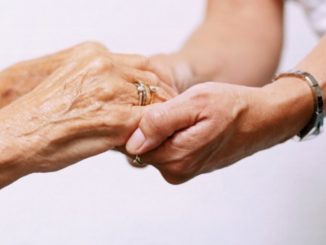 Amministrazione stanzia un contributo di 500 euro a favore di anziani