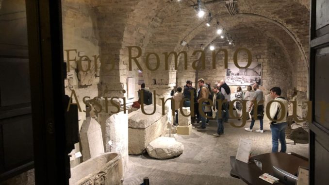 Assisi sottosopra, grande successo per il Foro di notte