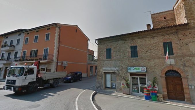 Decoro e sicurezza, Freddii, Petrignano si rattoppa qua e là col catrame a macchia di leopardo