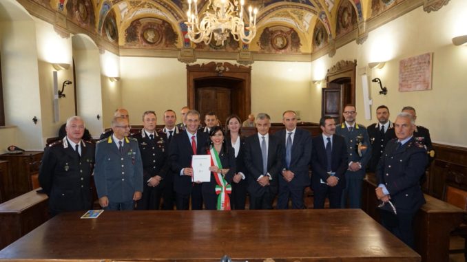 Riduzione plastica, firmato ad Assisi protocollo tra Ministero e Comune