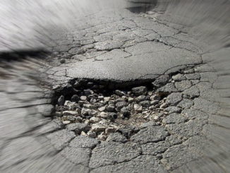Buche nelle strade, la denuncia del nostro lettore disabile