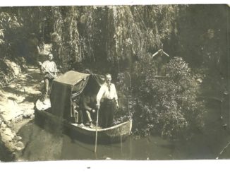 Laghetto del Pincio, una bellissima foto del 1920, lui è Antonio Bellini