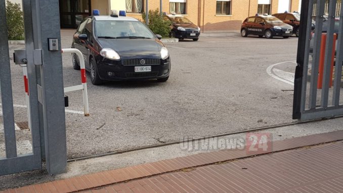 Tenta di uccidere la madre a Tordandrea, il figlio ora si trova in carcere