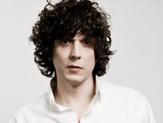 Ermal Meta al Lyrick di Assisi concerto con GnuQuartet una tappa del tour
