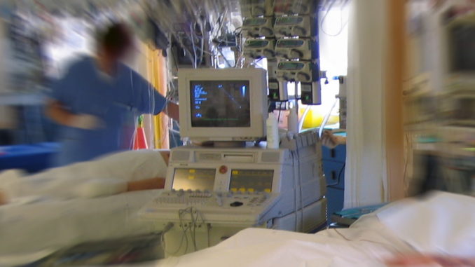 Perfettamente riuscito intervento chirurgico sull'anziana presa a martellate dal figlio