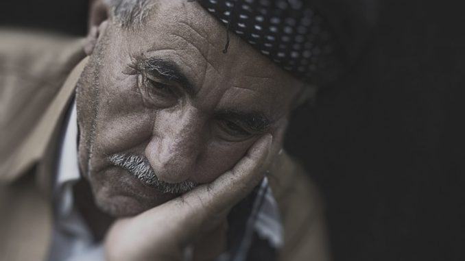 Assegno di 500 euro a favore di anziani oltre i 75 anni di età, domande entro 11 giugno