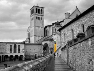 Fondo lavoratori, Frati Assisi, Papa e Francesco vicino a chi è in difficoltà