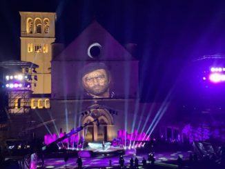 Tv, Con il Cuore in replica domenica su Rai1 con Conti e Morandi