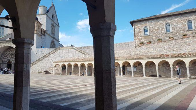 Emendamento Assisi, Governo miope lo boccia, in cristi anche altre città