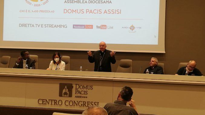 Il vescovo Sorrentino: “Crisi pesante, riaccendiamo il fuoco dell’amore”