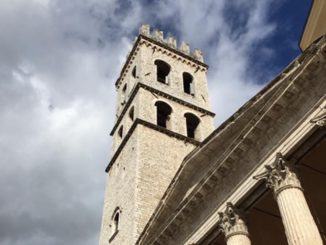 Tumore al seno, la Torre Civica di Assisi si colora di rosa