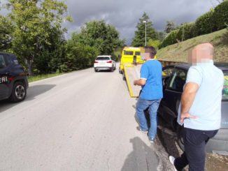 Incidente sulla strada per Palazzo, auto contro Ape, c'è un ferito