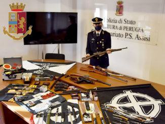 Armi e simboli nazi-fascisti in casa, polizia denuncia un 36enne di Assisi