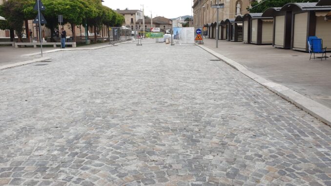 Sanpietrini a Santa Maria degli Angeli, nuove regole per la circolazione
