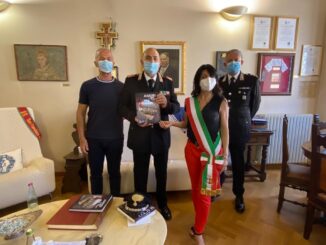 Visita in Comune del Comandante Carabinieri Petrignano neopensionato