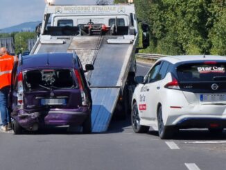 Tamponamento a catena sulla 75 Centrale Umbra a Rivotorto, ferite tre persone