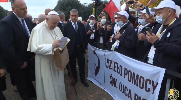 Lettera al sindaco Papa Francesco benedice la città di Assisi