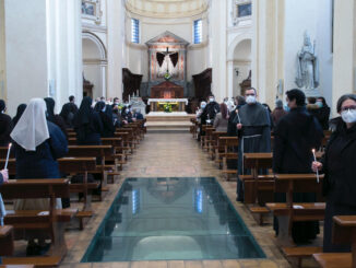 Festa della vita consacrata, celebrazione in Cattedrale a San Rufino 