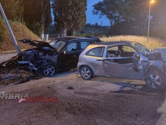 Incidente stradale frontale ad Assisi, 5 feriti, un bambino sbalzato fuori