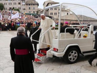 Frati Assisi, grande gioia il ritorno in Città di papa Francesco