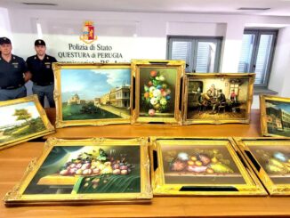 Occupato stabile in ristrutturazione, dentro anche quadri rubati