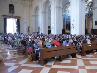 Il Perdono di Assisi e la Porta della Pace, un fiume di persone